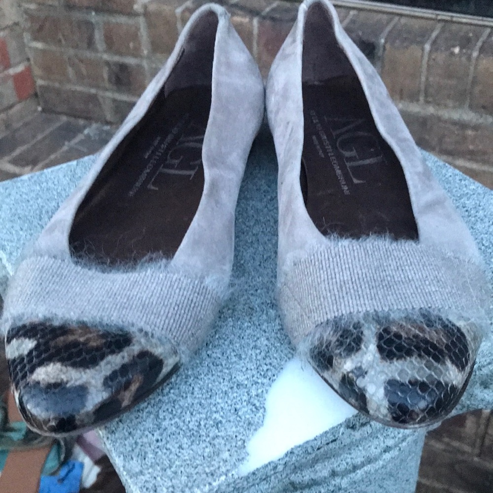 🚨B2G1 ATTILIO GIUSTI LEOMBRUNI Grey Suede Snakeskin Print Pointy Toe Flats